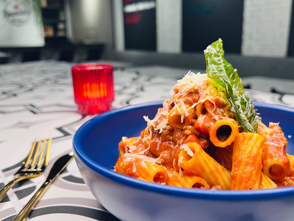 Rosalias Kitchen | restaurant | 12130 Miramar Pkwy, Miramar, FL 33025, USA | 9545892411 OR +1 954-589-2411