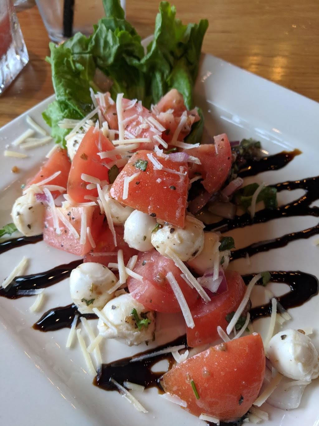 BJs Restaurant & Brewhouse | restaurant | 7880 Mentor Ave, Mentor, OH 44060, USA | 4402761360 OR +1 440-276-1360