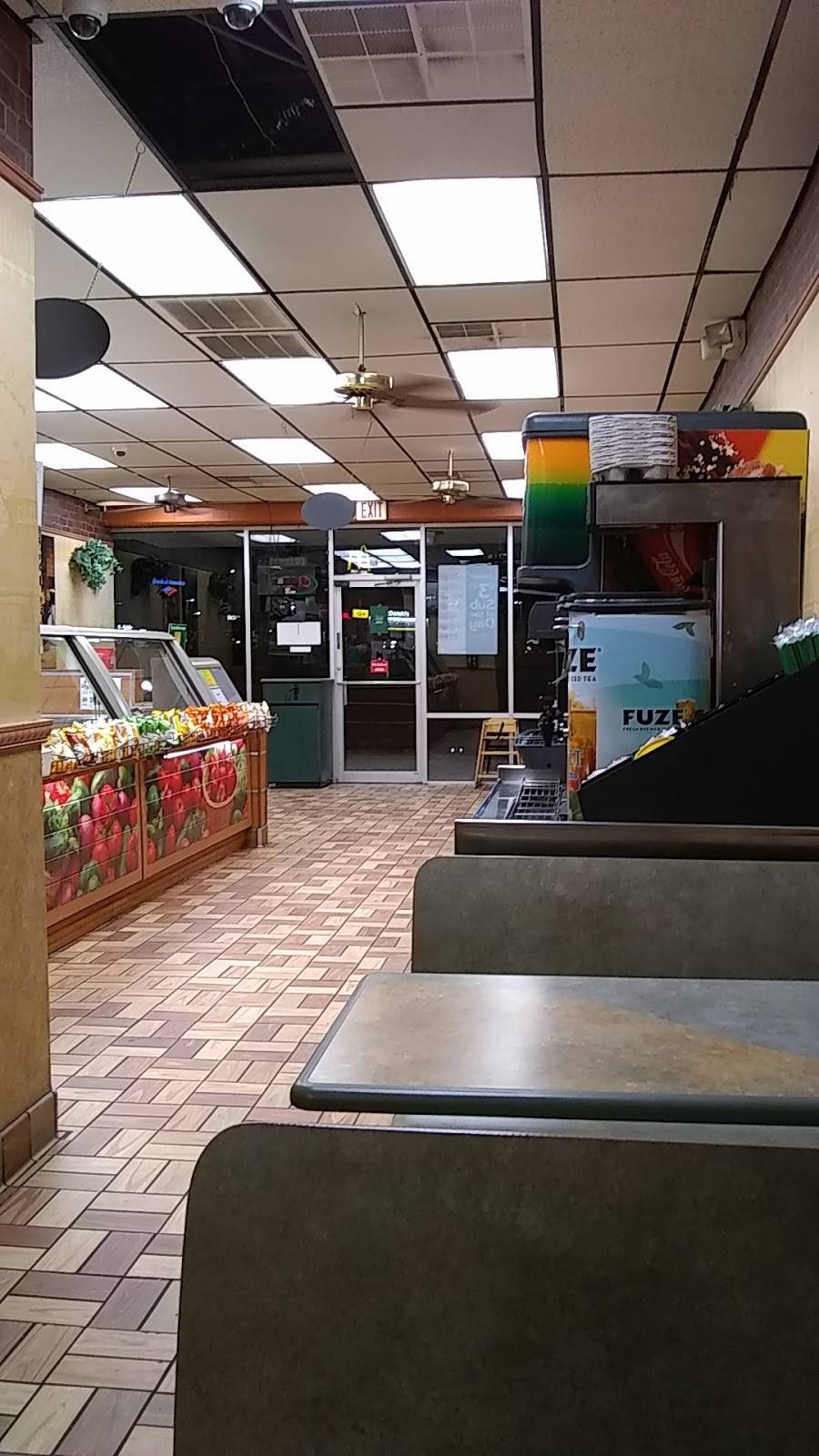 Subway | restaurant | 849 Bandera Rd, San Antonio, TX 78228, USA | 2104327827 OR +1 210-432-7827
