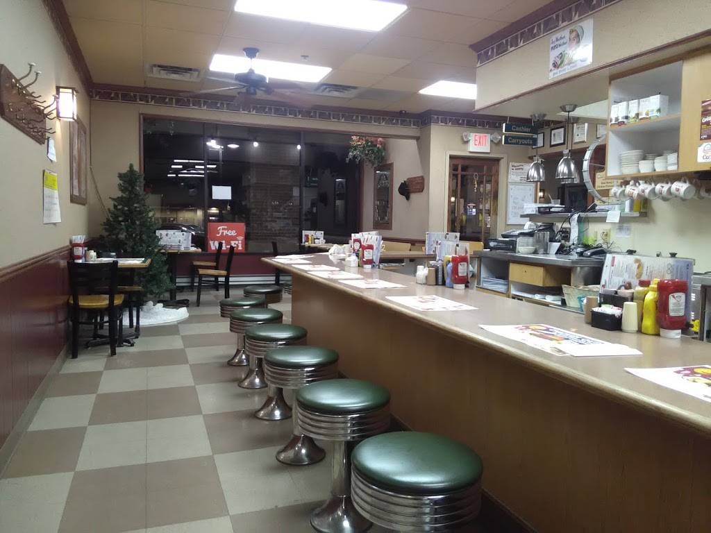 George Webb Restaurant | restaurant | 3636 S Moorland Rd, New Berlin, WI 53151, USA | 2628274007 OR +1 262-827-4007