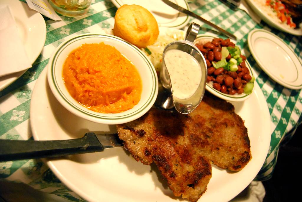 Dixie Kitchen & Bait Shop | restaurant | 825 Church St, Evanston, IL 60201, USA | 8477188174 OR +1 847-718-8174