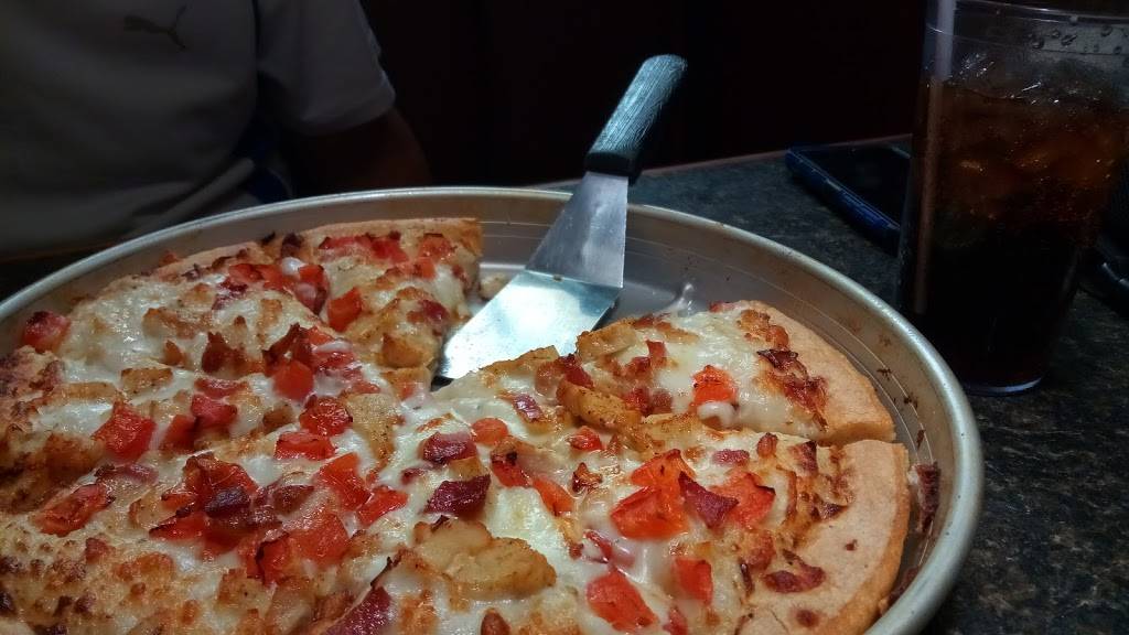 Pizza Hut | restaurant | 72310 CA-111, Palm Desert, CA 92260, USA | 7607764777 OR +1 760-776-4777