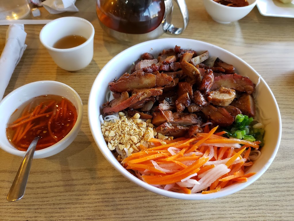 Pho Golden Palace Vietnamese Restaurant | restaurant | 7156 N Davis Hwy, Pensacola, FL 32504, USA | 8508578892 OR +1 850-857-8892