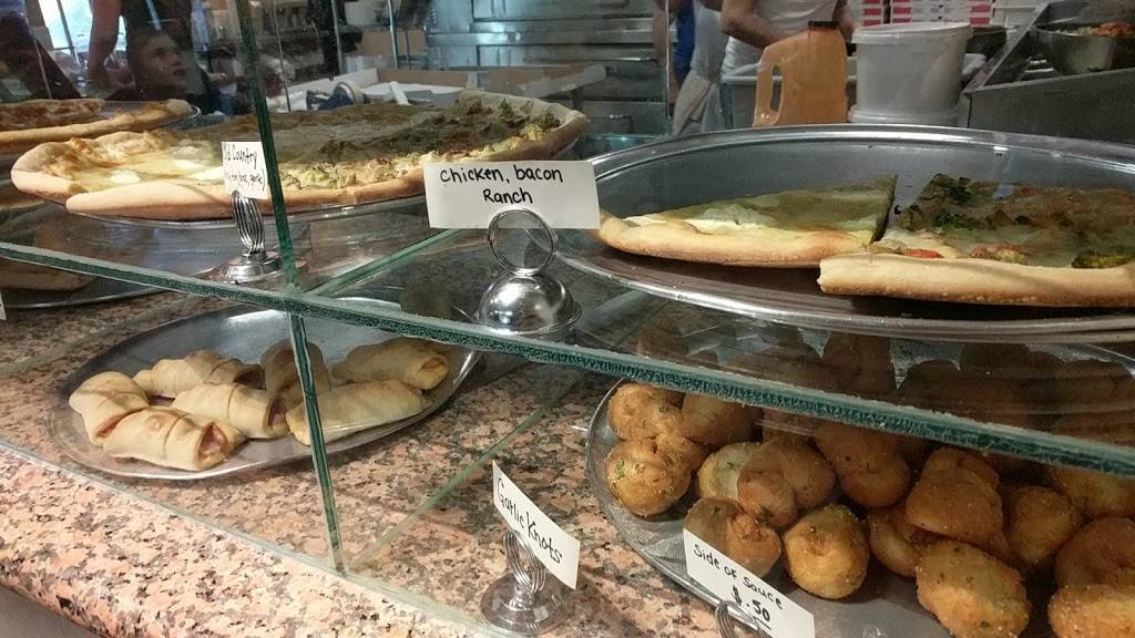 Cacciatori Pizza & Pasta | restaurant | 108 Louviers Dr, Newark, DE 19711, USA | 3024531937 OR +1 302-453-1937