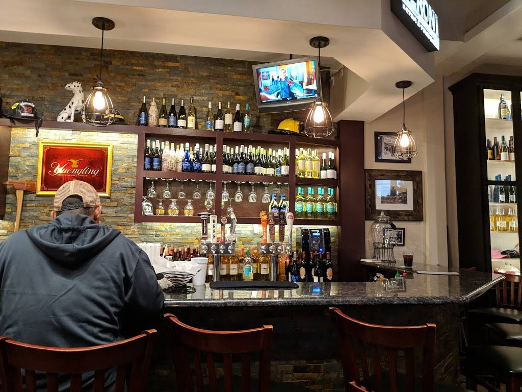 Back Draughts Pizza | restaurant | 101 E Tarpon Ave, Tarpon Springs, FL 34689, USA | 7279402323 OR +1 727-940-2323