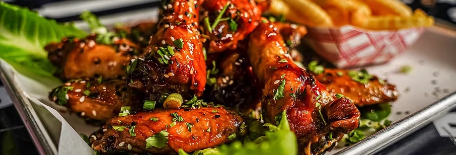 Landmark Bar & Kitchen | restaurant | 5609 SMU Boulevard, Dallas, TX 75206, USA | 2143005025 OR +1 214-300-5025