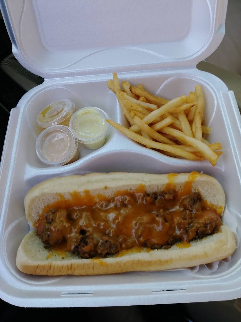 Dog House | restaurant | 7600 NW 186th St, Hialeah, FL 33015, USA | 3058198881 OR +1 305-819-8881