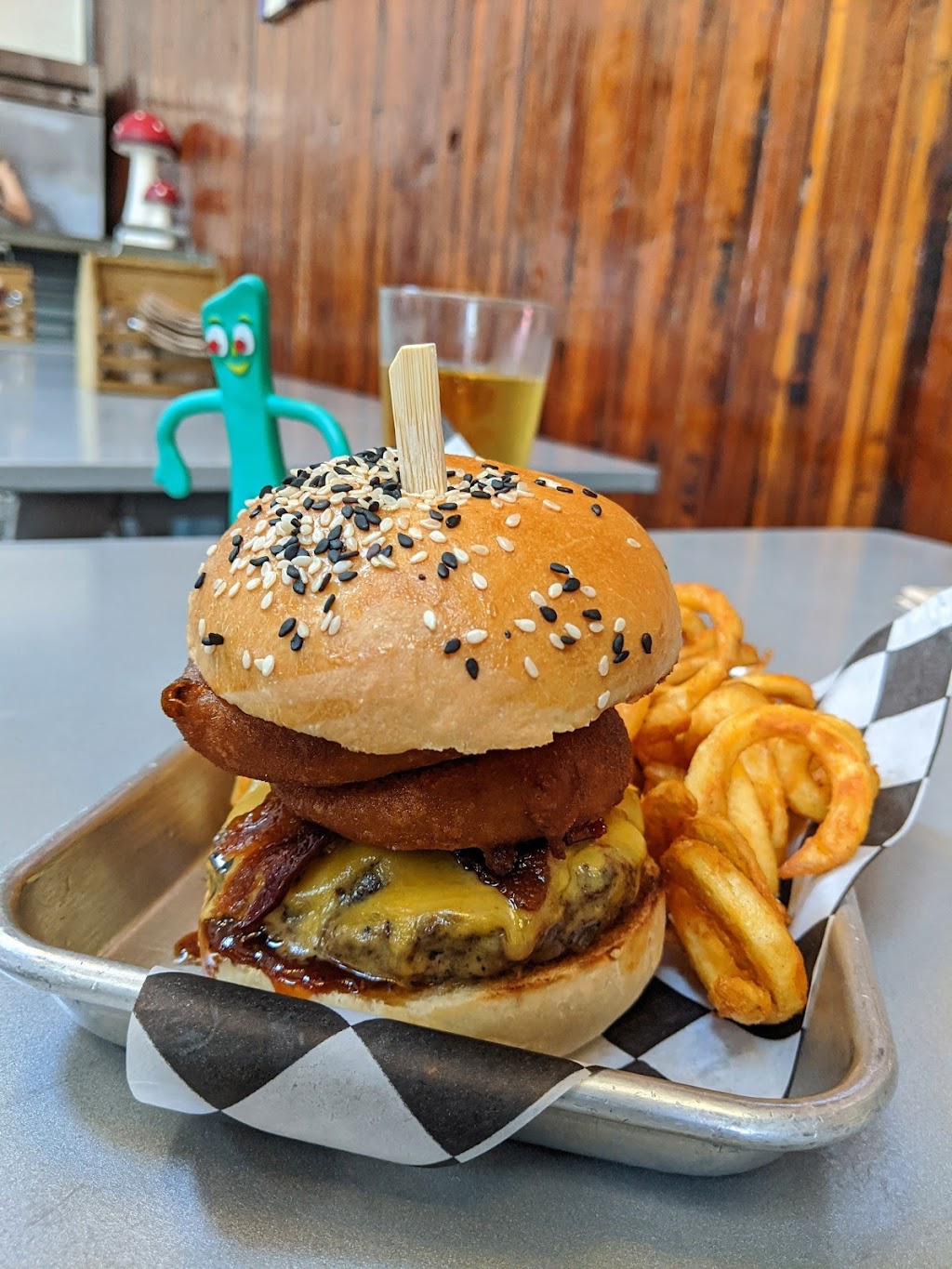 The Burger Joint | restaurant | 835 J St, Arcata, CA 95521, USA | 7076305144 OR +1 707-630-5144