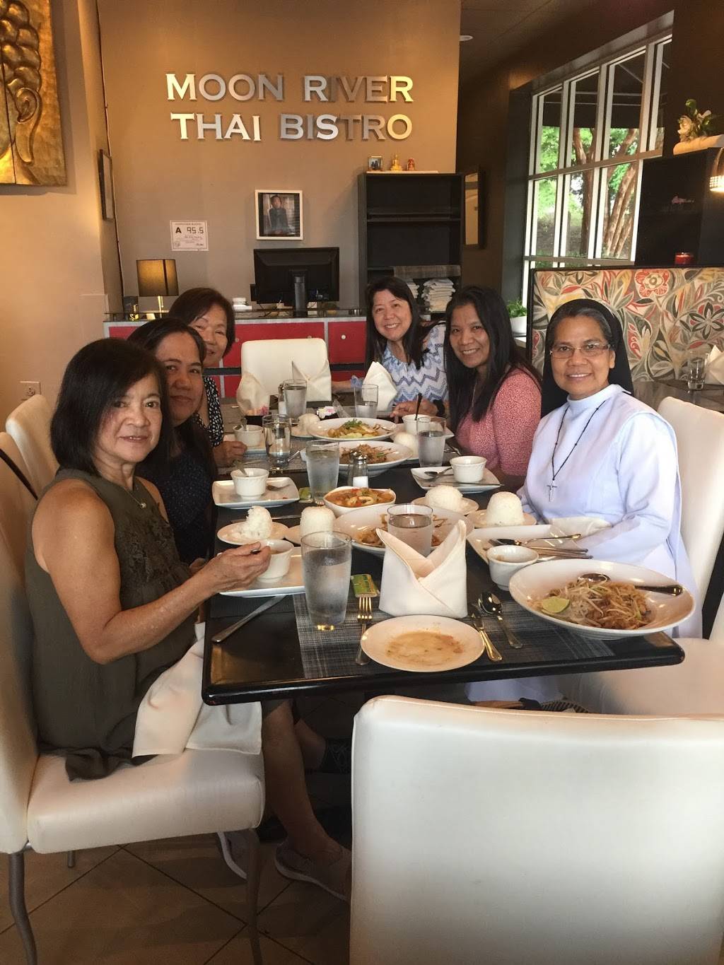 Moon River Thai Bistro | restaurant | 9211-1 N Tryon St, Charlotte, NC 28262, USA | 9802367495 OR +1 980-236-7495