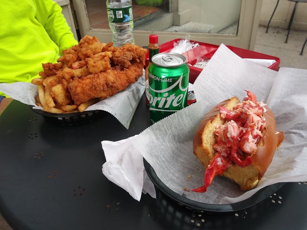 Lobstah On A Roll | restaurant | 537 Columbus Ave, Boston, MA 02118, USA | 6174247067 OR +1 617-424-7067