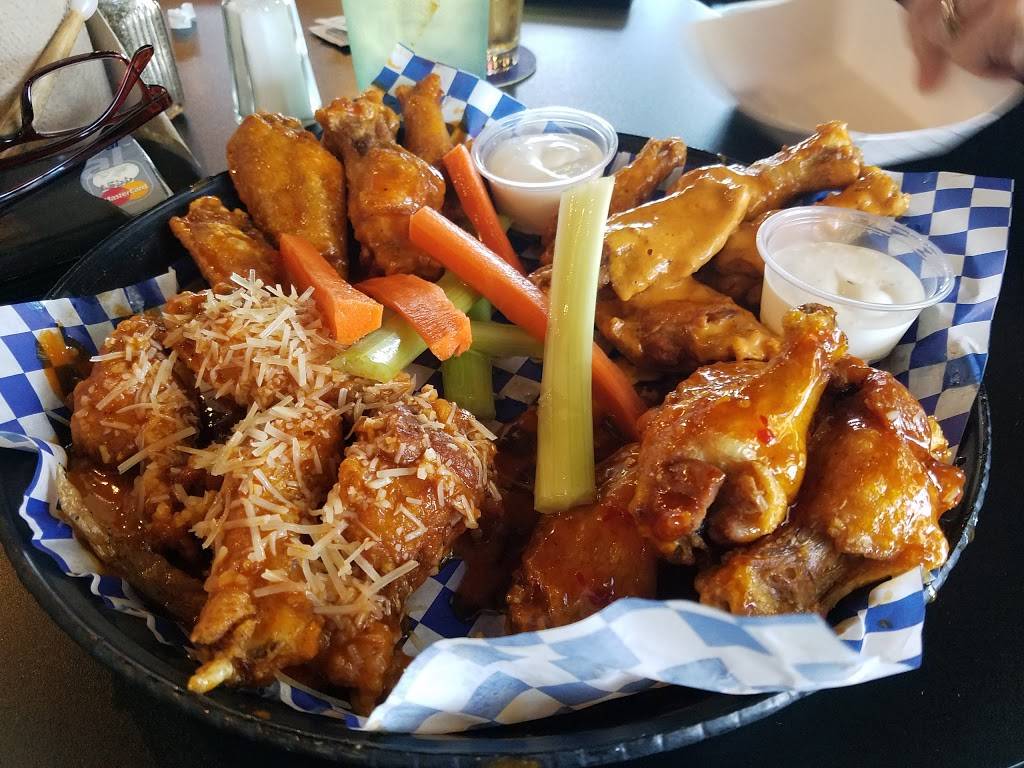 Bootys Wings, Burgers, and Beer | restaurant | 15557 W Bell Rd suite 405, Surprise, AZ 85374, USA | 6235467757 OR +1 623-546-7757