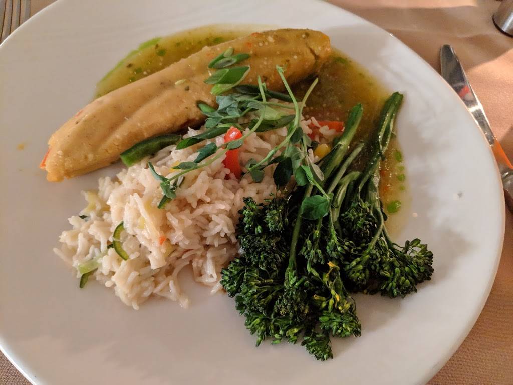 Arianas Restaurant | restaurant | 1 Market St, Lyme, NH 03784, USA | 6033534405 OR +1 603-353-4405