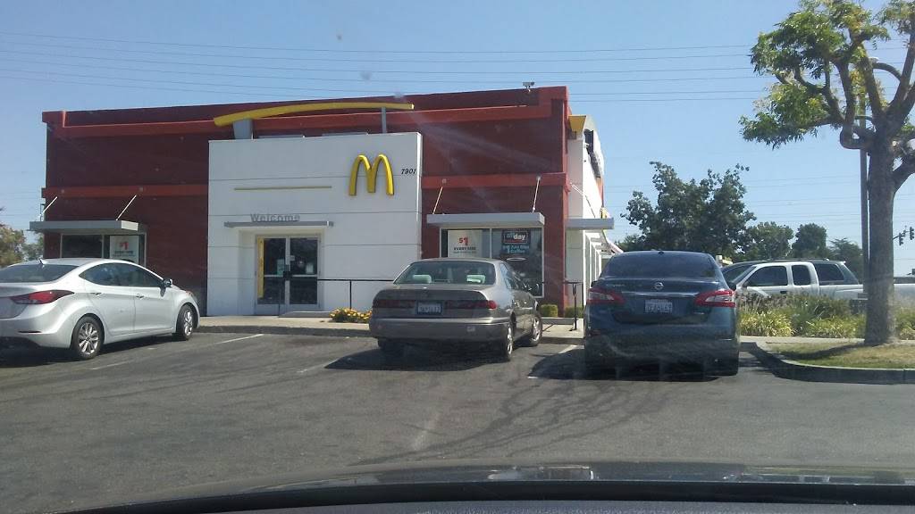 McDonalds | cafe | 7901 College Town Dr, Sacramento, CA 95826, USA | 9163799802 OR +1 916-379-9802