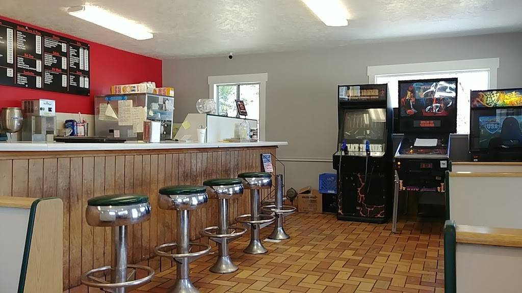 Santa Queen Drive Inn | restaurant | 40 E Main St, Santaquin, UT 84655, USA | 8017543051 OR +1 801-754-3051