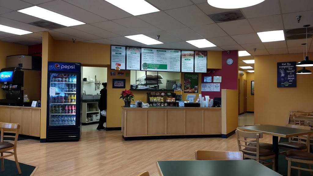 Big Town Hero | meal takeaway | 1940 Marcola Rd, Springfield, OR 97477, USA | 5417438102 OR +1 541-743-8102