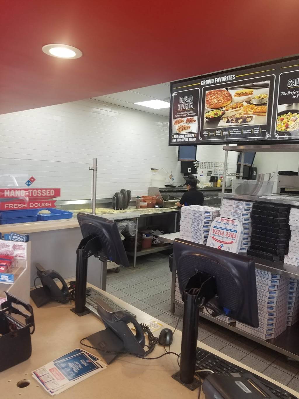 Dominos Pizza | meal delivery | 5833 N 35th Ave, Phoenix, AZ 85017, USA | 6022493030 OR +1 602-249-3030