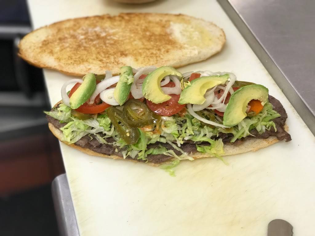 Tortas Y Jugos Sahuayo | restaurant | 1935 17th St a2, Santa Ana, CA 92705, USA | 7149511796 OR +1 714-951-1796