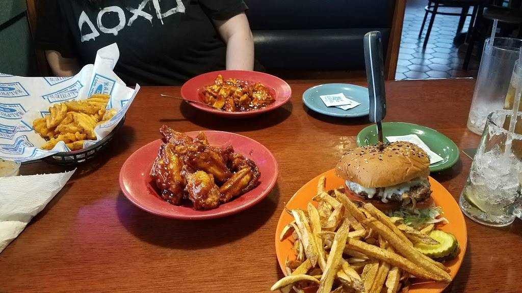 Ralphies Sports Eatery | restaurant | 3005 Navarre Ave, Oregon, OH 43616, USA | 4196932500 OR +1 419-693-2500