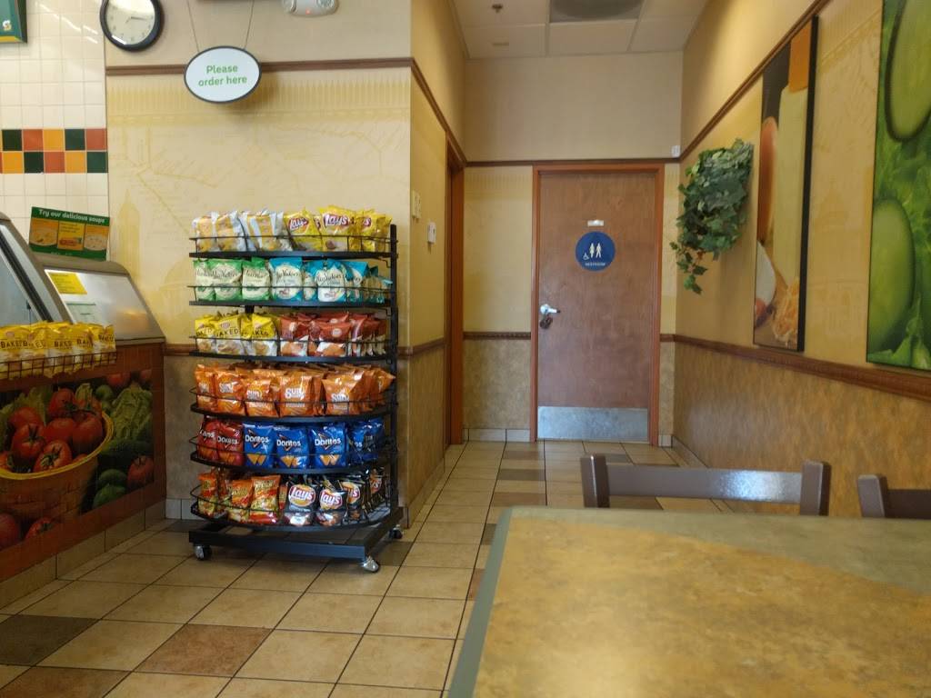 Subway | restaurant | 31891 Rancho California Rd #100, Temecula, CA 92591, USA | 9515876274 OR +1 951-587-6274