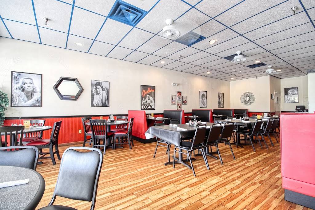 Starz Italian Restaurant - Gladiolus Dr | meal takeaway | 4165, 8750 Gladiolus Dr, Fort Myers, FL 33908, USA | 2394823105 OR +1 239-482-3105