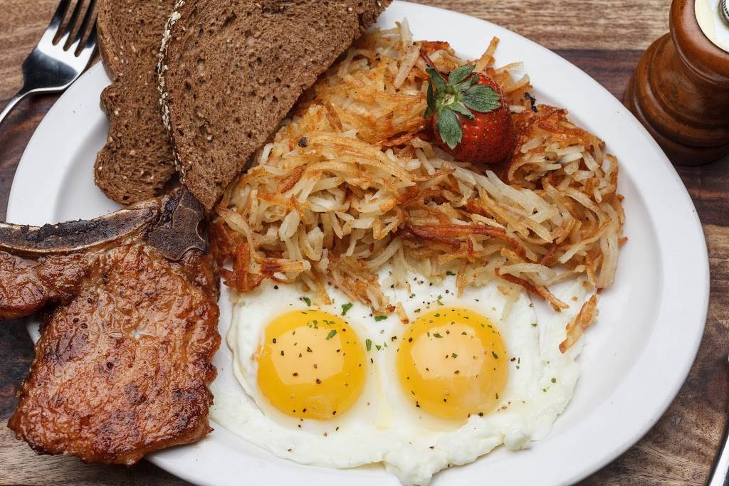 Daisy Dukes® Cafe | meal delivery | 308 St Charles Ave, New Orleans, LA 70130, USA | 5045222233 OR +1 504-522-2233