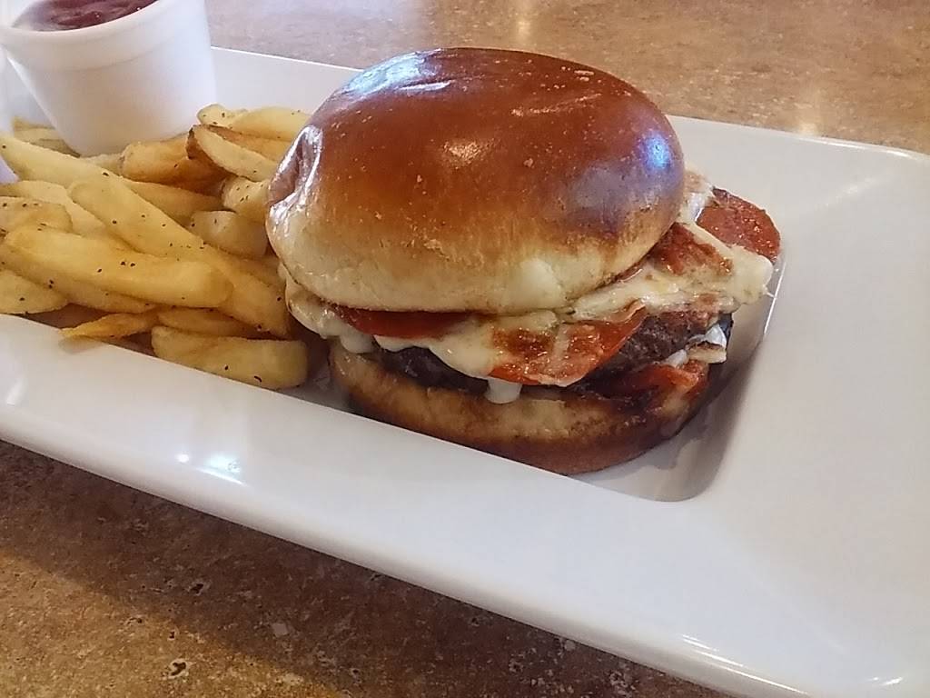 Quad City Pizza Company - Moline | restaurant | 2724 Avenue of the Cities, Moline, IL 61265, USA | 3097975600 OR +1 309-797-5600