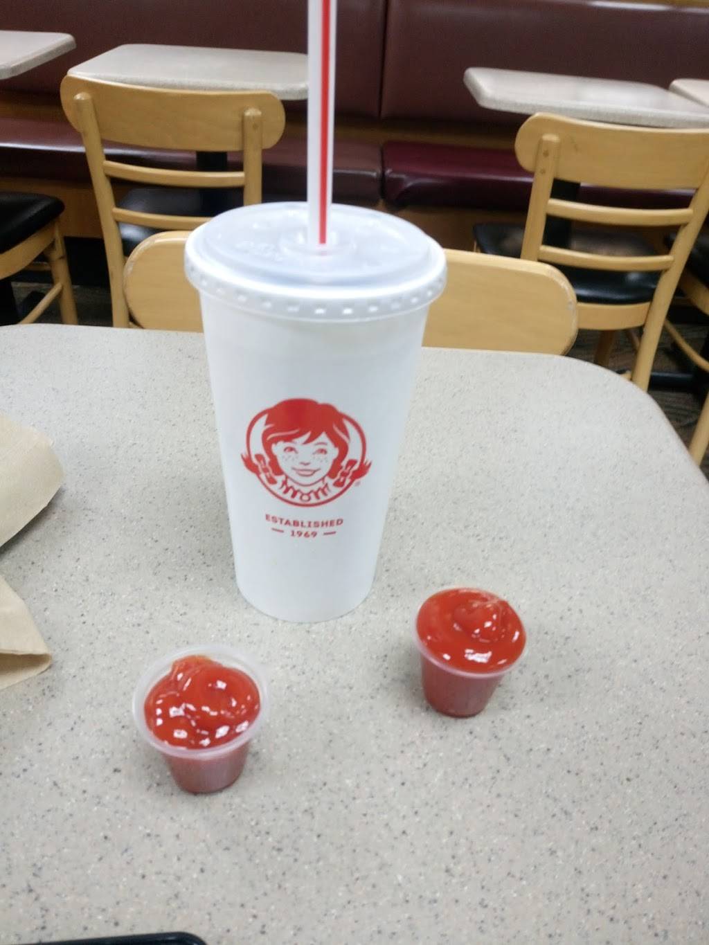 Wendys | restaurant | 9053 South 13th Street, Oak Creek, WI 53154, USA | 4147646850 OR +1 414-764-6850