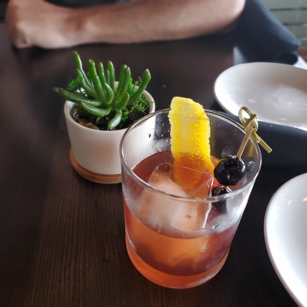 Oak 36 Bar + Kitchen | restaurant | 5500 Abercorn St Suite 36, Savannah, GA 31405, USA | 9129998112 OR +1 912-999-8112