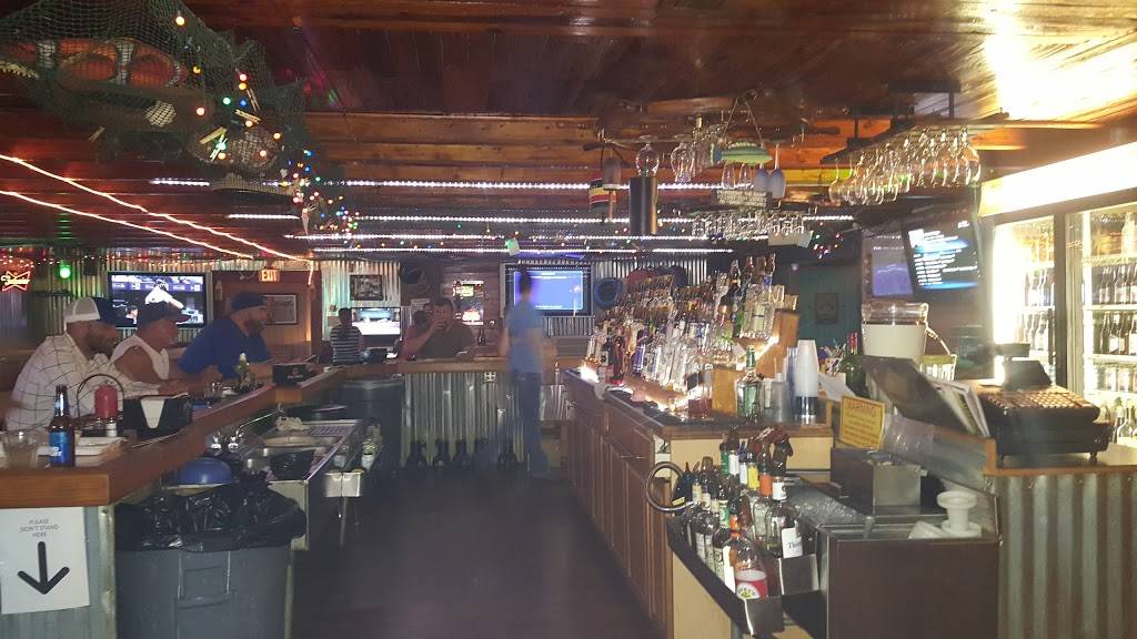 Shipwreck Lounge | restaurant | 48 Highway 19 S, Inglis, FL 34449, USA | 3524475202 OR +1 352-447-5202