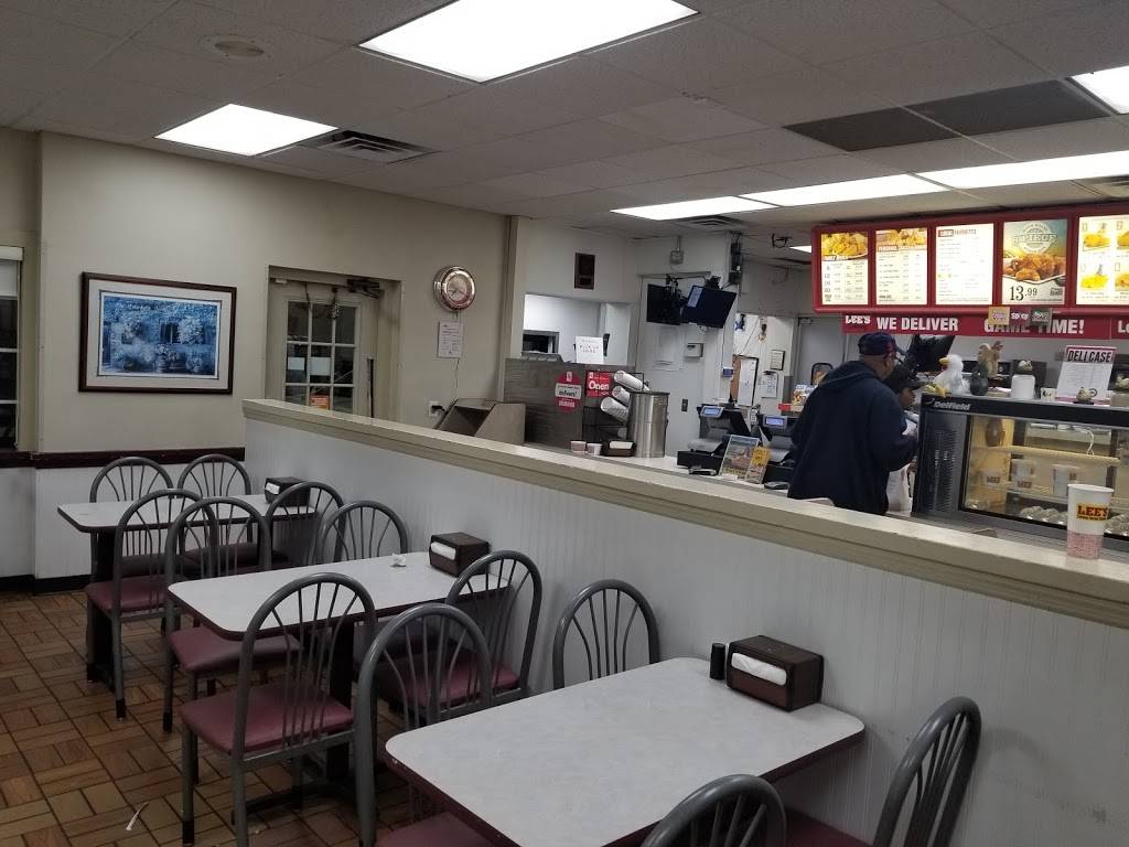 Lees Famous Recipe Chicken | restaurant | 6315 Chambersburg Rd, Dayton, OH 45424, USA | 9372337320 OR +1 937-233-7320