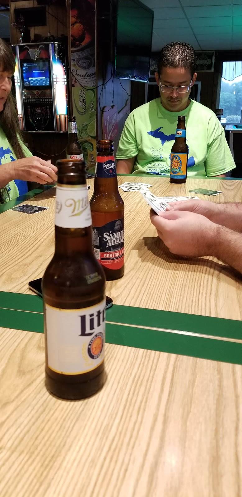 Hillcrest Bar & Grill | restaurant | 29200 E Chicago Rd, Sturgis, MI 49091, USA | 2696593756 OR +1 269-659-3756