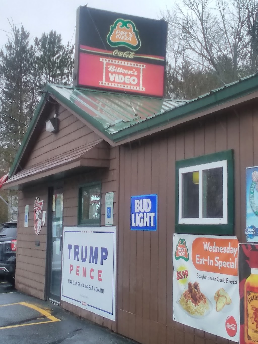 Pats Pizza | restaurant | 237 Main St, Lincoln, ME 04457, USA | 2077942211 OR +1 207-794-2211