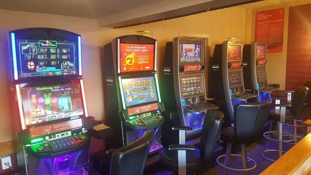 Francoeur Steakhouse | restaurant | 246 Rue Principale, Mansfield-et-Pontefract, QC J0X 1R0, Canada | 8196832703 OR +1 819-683-2703