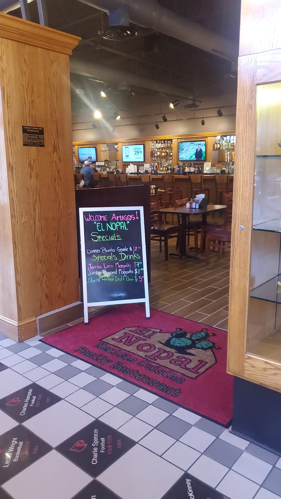 El Nopal Mexican Cuisine | restaurant | 2745 Crittenden Dr, Louisville, KY 40209, USA | 5026302894 OR +1 502-630-2894