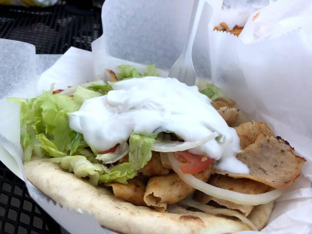 Kentro Gyros | restaurant | 229 N Washington St, Green Bay, WI 54301, USA | 9208840990 OR +1 920-884-0990