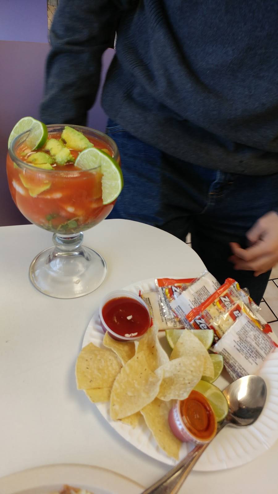 Taqueria Juanitos | restaurant | 16851 Victory Blvd Ste 2, Van Nuys, CA 91406, USA | 8187816378 OR +1 818-781-6378