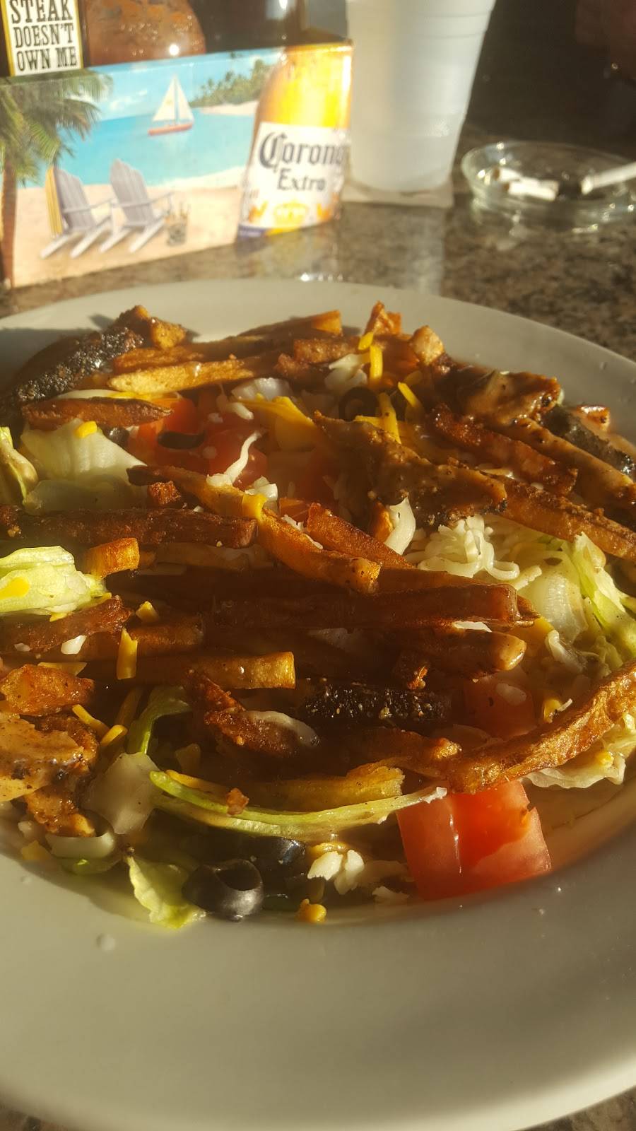 Shakers Bar and Grill | restaurant | 1010, 4520 Belmont Ave, Youngstown, OH 44505, USA | 3307590465 OR +1 330-759-0465