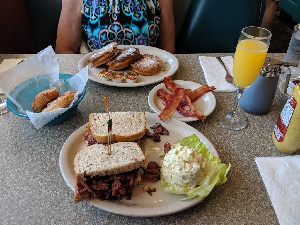 Lenny’s Restaurant | restaurant | 21220 US Hwy 19 N, Clearwater, FL 33765, USA | 7277990402 OR +1 727-799-0402