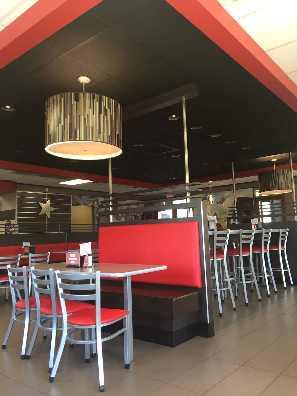 Carls Jr. / Green Burrito | restaurant | 19360 Van Buren Boulevard, Riverside, CA 92508, USA | 9517806727 OR +1 951-780-6727