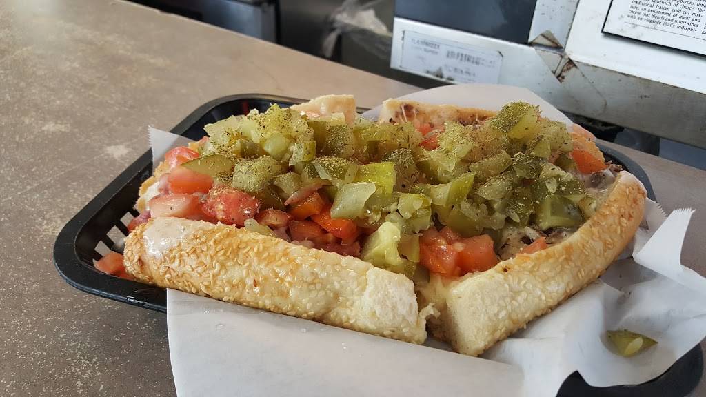 DeFrankos Submarines | restaurant | 7532 Woodley Ave, Van Nuys, CA 91406, USA | 8187809556 OR +1 818-780-9556