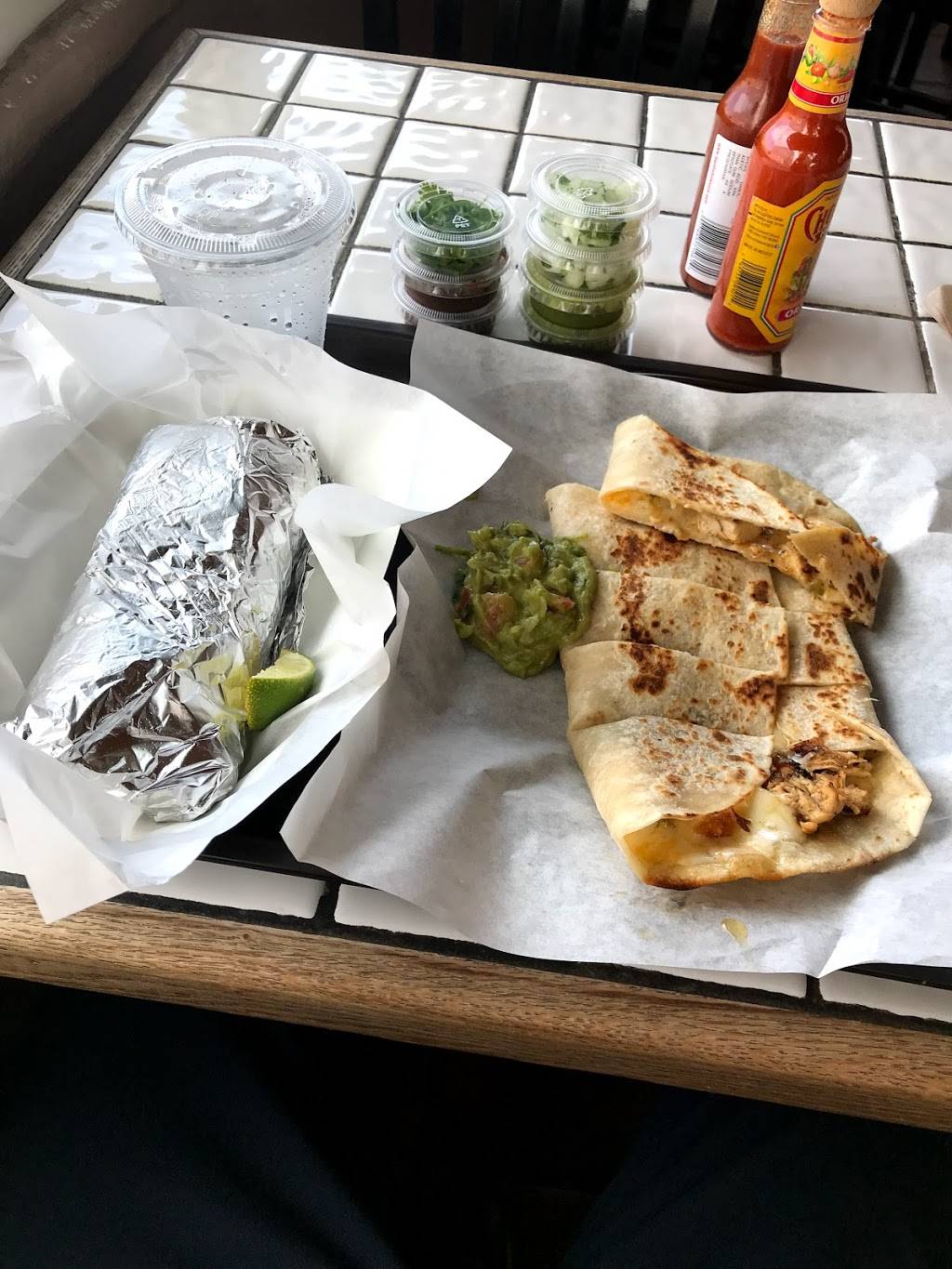 Poquito Mas | restaurant | 2635 W Olive Ave, Burbank, CA 91505, USA | 8185632252 OR +1 818-563-2252