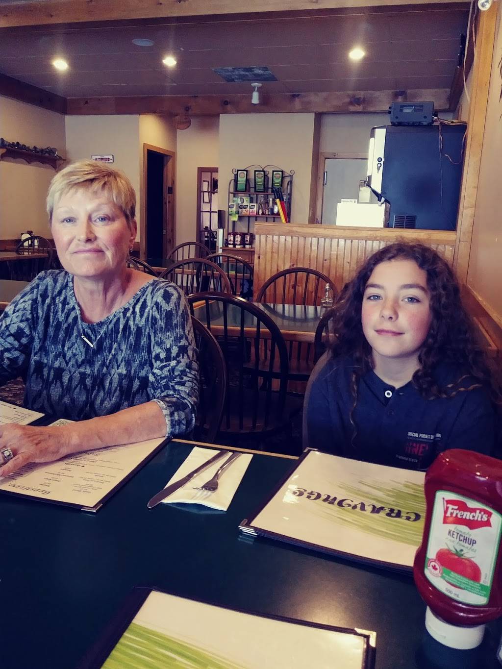 Cravings Family Restaurant | restaurant | 208 7th Ave, Hanover, ON N4N 2H1, Canada | 5193647141 OR +1 519-364-7141