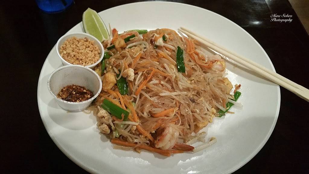 Chaba Thai Bistro | restaurant | 6434 Phelan Blvd, Beaumont, TX 77706, USA | 4098663388 OR +1 409-866-3388