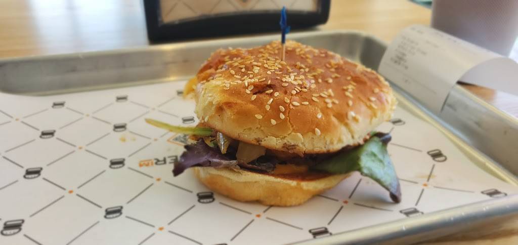 BurgerIM Gourmet Burgers | restaurant | Rivertown Square (Next to Lombardos, 18 Hamilton St Space J30, Dobbs Ferry, NY 10522, USA | 9142319595 OR +1 914-231-9595