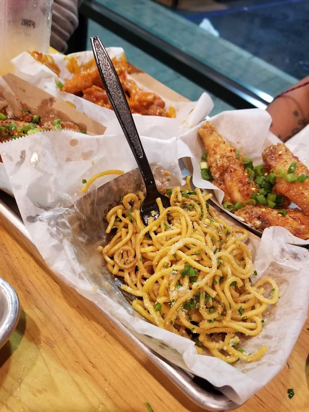 Fire Wings Fairfield | restaurant | 2700 N Texas St, Fairfield, CA 94533, USA | 7072306119 OR +1 707-230-6119