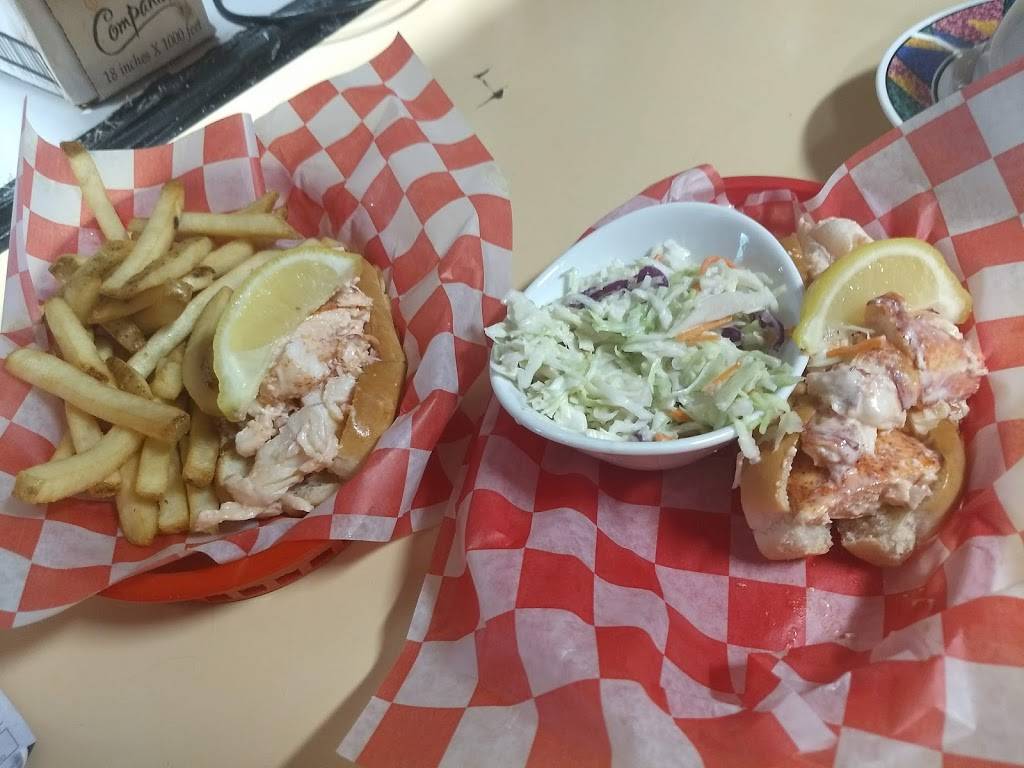 The Docksider Restaurant | restaurant | 14 Sea St, Northeast Harbor, ME 04662, USA | 2072763965 OR +1 207-276-3965