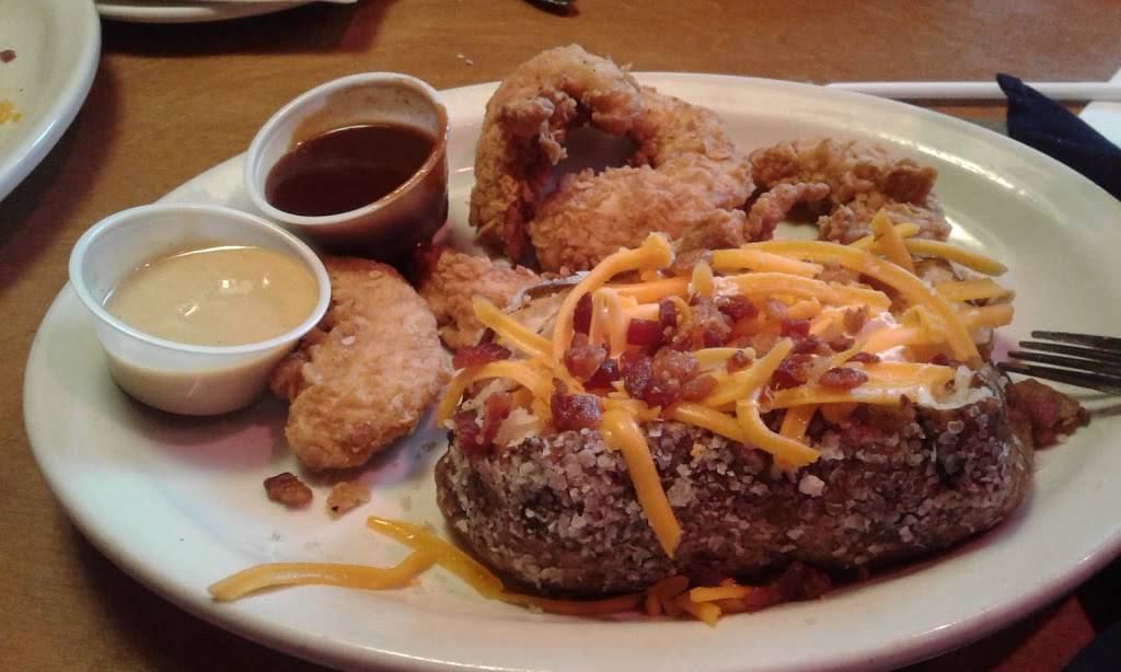 Texas Roadhouse | restaurant | 26 Whitten Rd, Augusta, ME 04330, USA | 2076218383 OR +1 207-621-8383
