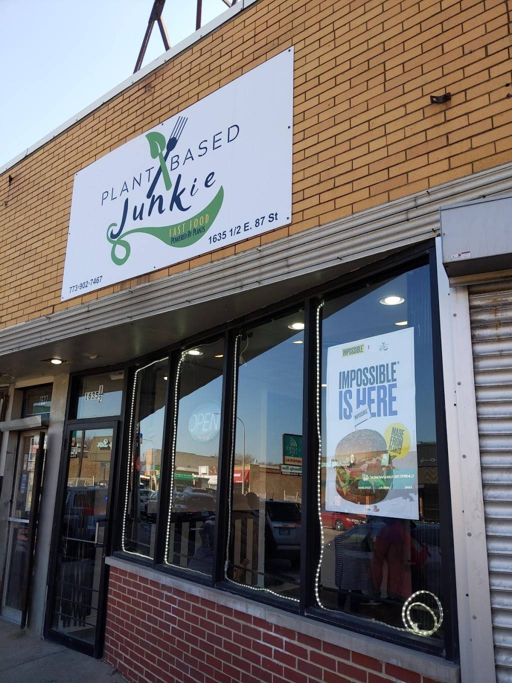 Plant Based Junkie | restaurant | 1635 1/2 E 87th St, Chicago, IL 60617, USA | 7739027467 OR +1 773-902-7467