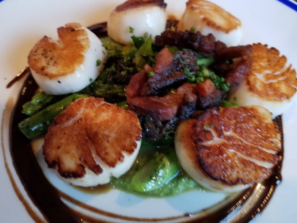 Tonno Restaurant | restaurant | 2 Main St, Gloucester, MA 01930, USA | 9788794795 OR +1 978-879-4795