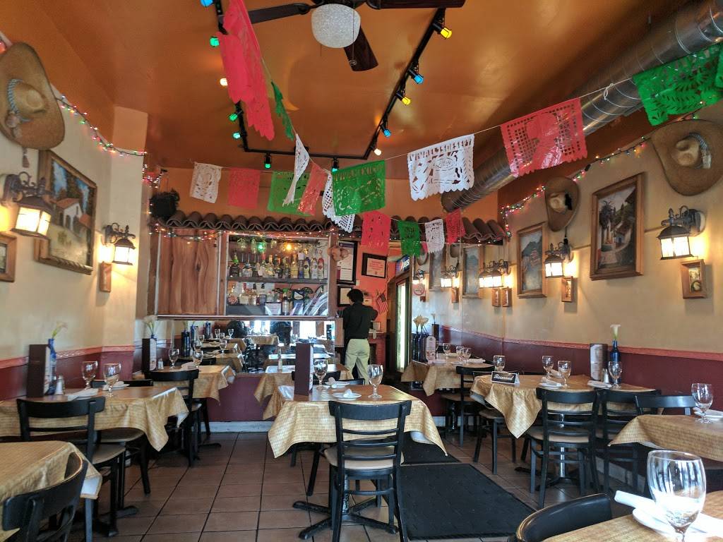El Mariachi Tequila Restaurant | restaurant | 3420 N Broadway, Chicago, IL 60640, USA | 7735497020 OR +1 773-549-7020